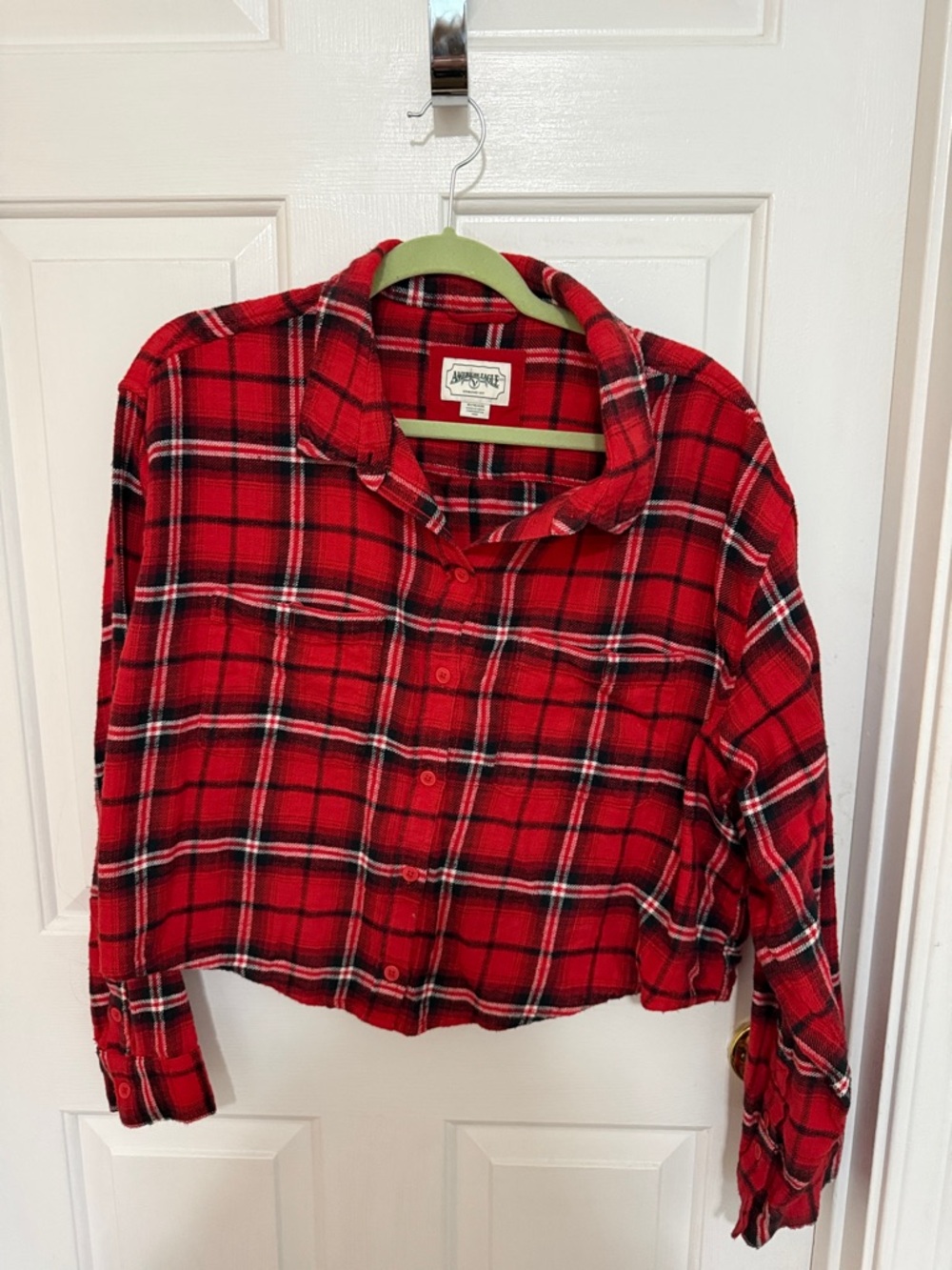 American Eagle Outfitters Red Black White Plaid Cropped Button-Down Shirt